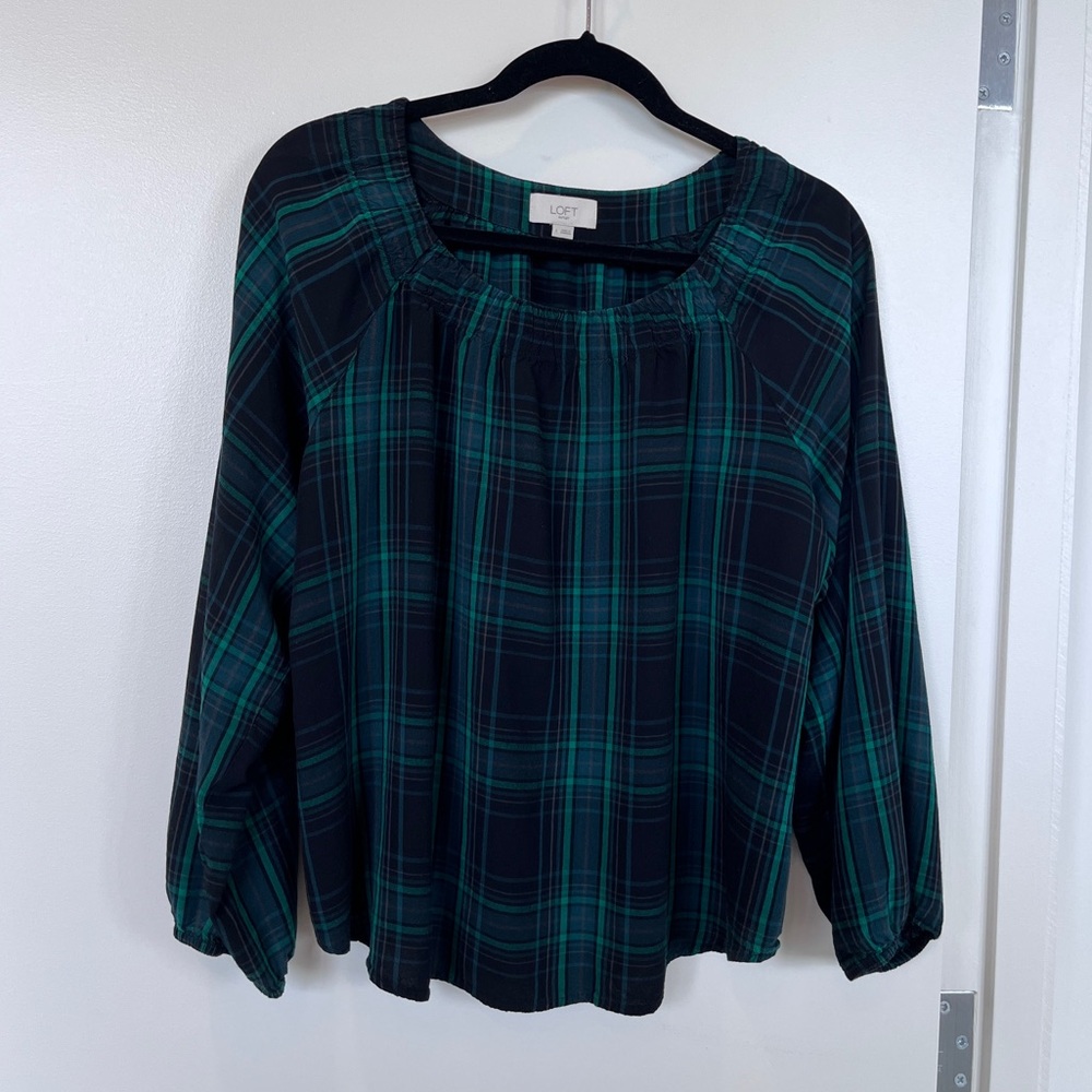 LOFT Women's Black and Green Plaid Blouse
